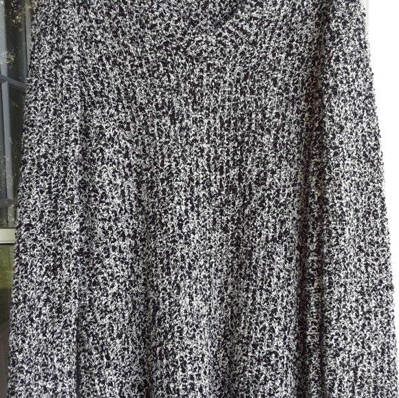 Lane Bryant Black and White Sweater - Picture 5 of 5